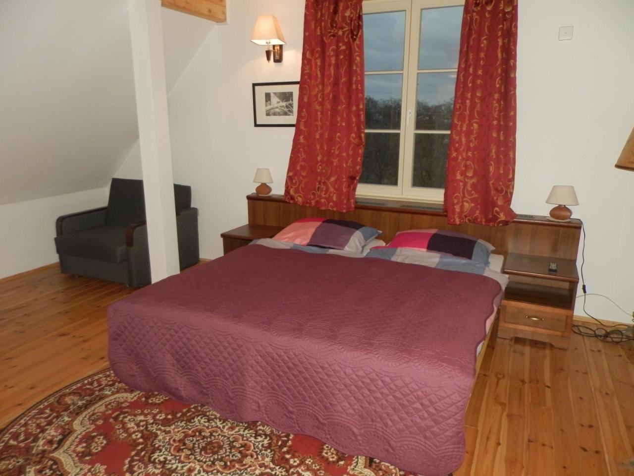 Dwor Strzyzew Bed & Breakfast Zelazowa Wola Exterior foto