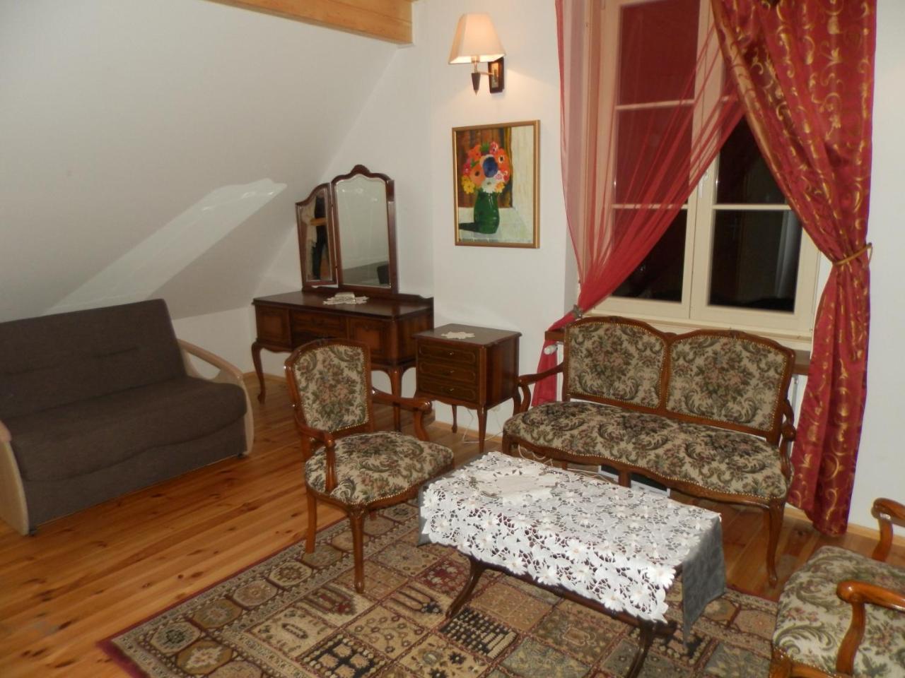 Dwor Strzyzew Bed & Breakfast Zelazowa Wola Exterior foto