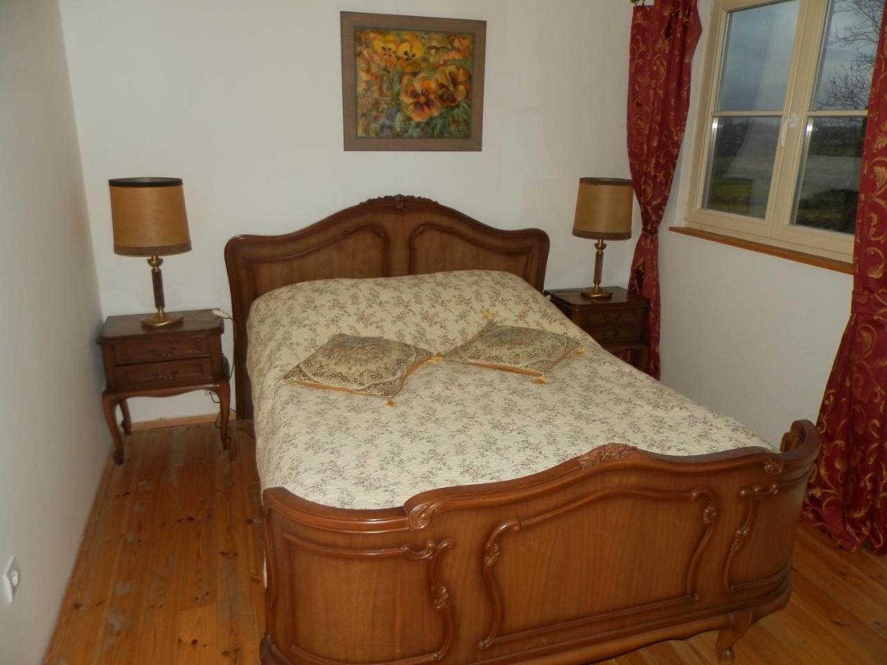 Dwor Strzyzew Bed & Breakfast Zelazowa Wola Exterior foto